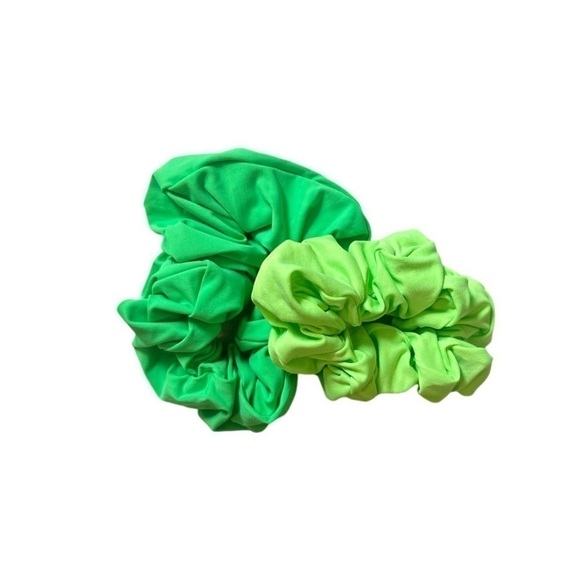 2 Large Green Scrunchies - Picture 2 of 6